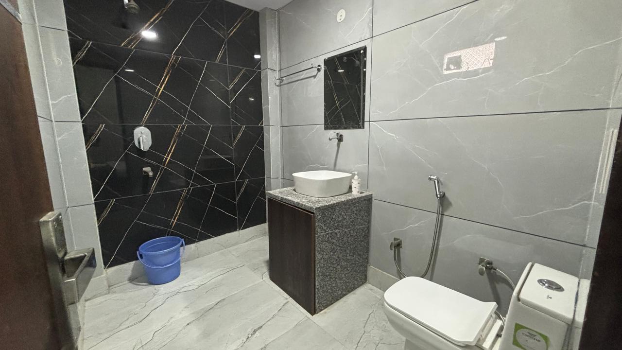 happy living coliving space room and bedrooms sector 121